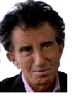 Jack Lang poussé à terre à Paris par des militants anti-pédophiles