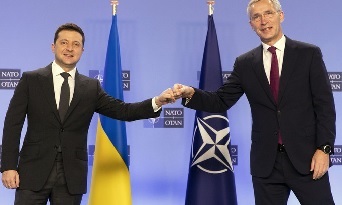 Volodymyr Zelensky et Jens Stoltenberg, Secrétaire général de l'OTAN